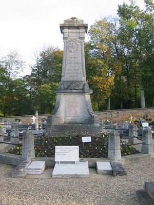 Fichier:Monument aux morts Marly le roi.jpg
