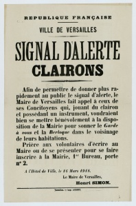 Affiche de la mairie de Versailles, "signal d'alerte, clairons", 16 mars 1918. (Archives départementales des Yvelines cote 103J7)